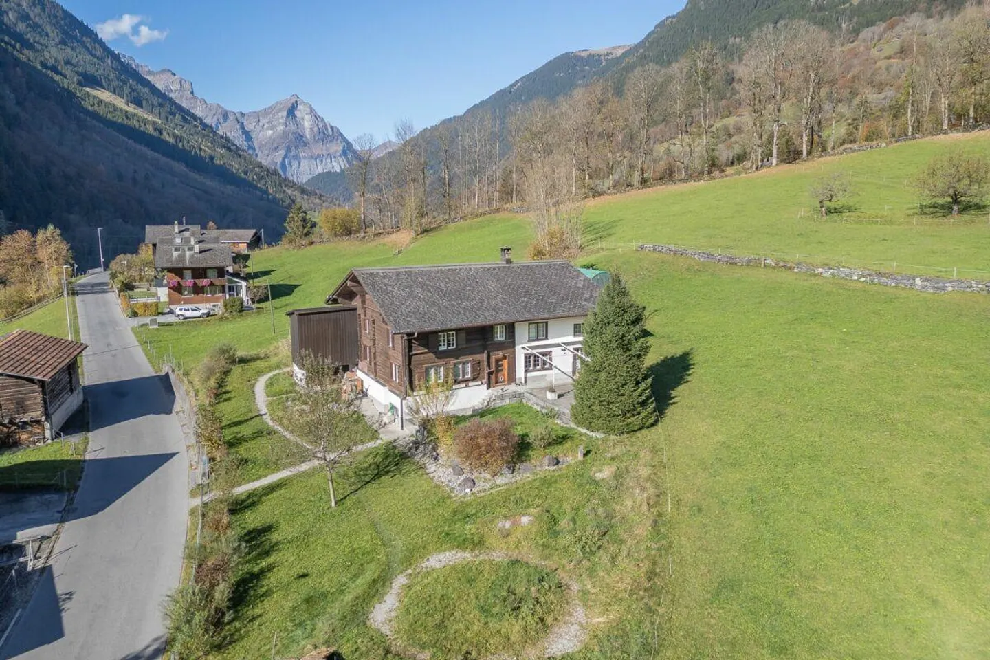 7.5-Room Single-Family House with Surroundings - Photo 15 of 16