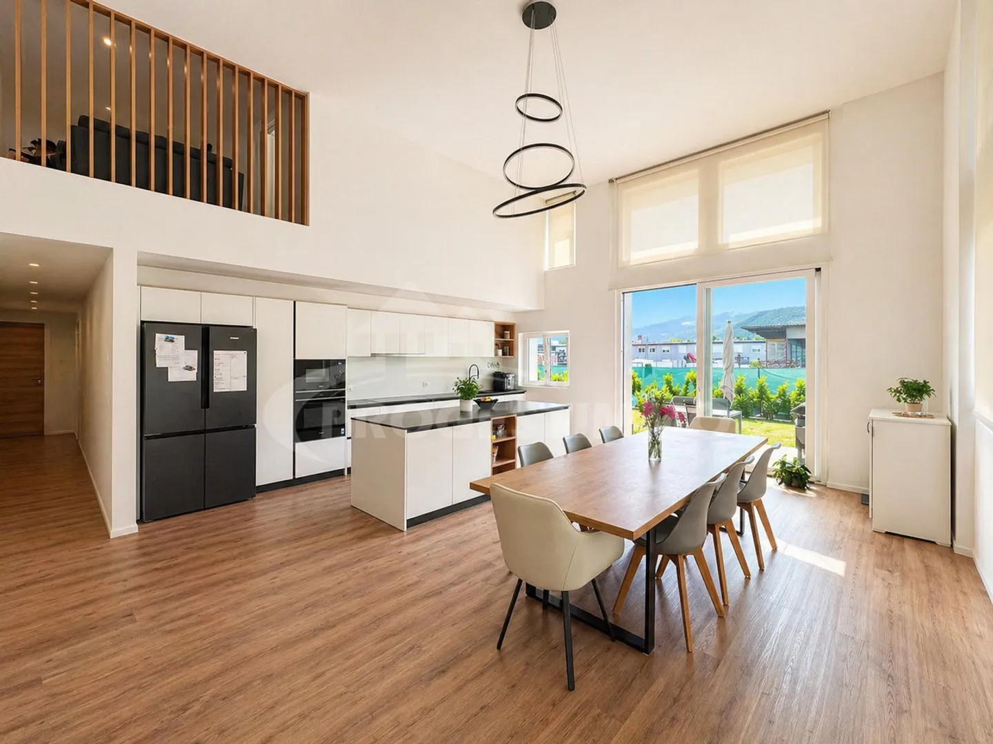 Geräumiges Duplex mit unabhängigem Raum - Foto 1 von 13