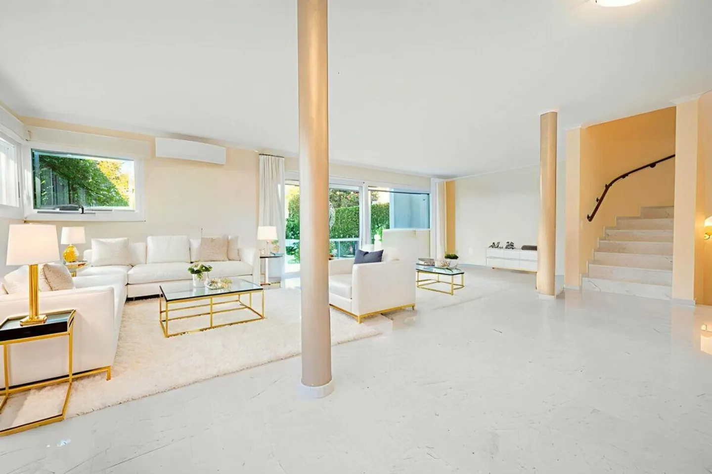 Elegant Duplex with Private Garden - Photo 1 of 11