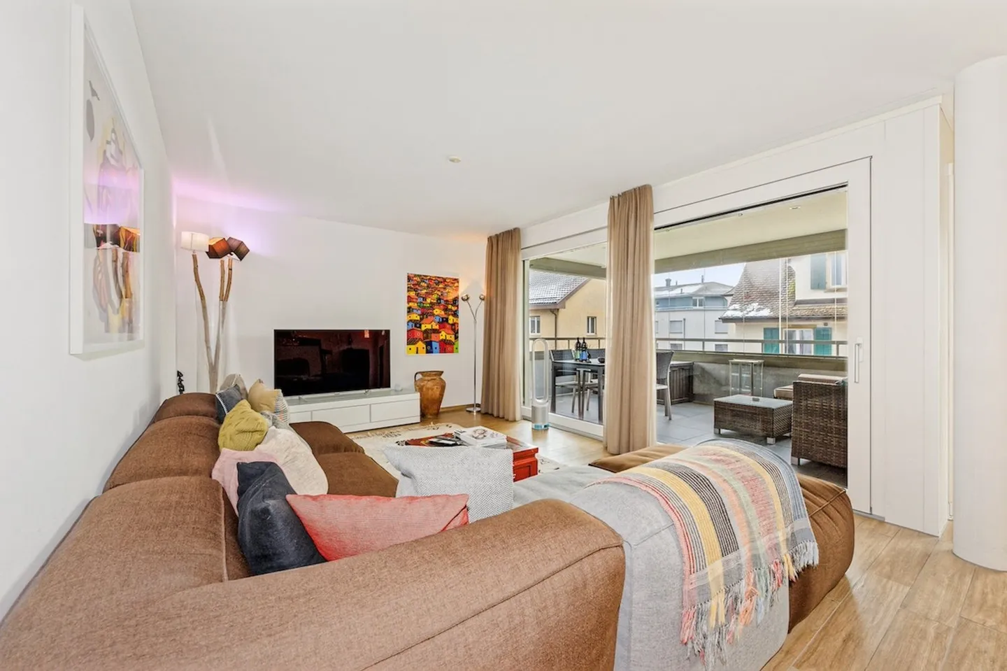Vivre avec un facteur de bien-être – Appartement calme de 3½ pièces avec grand balcon à Zurich-Altstetten - Photo 2 sur 10