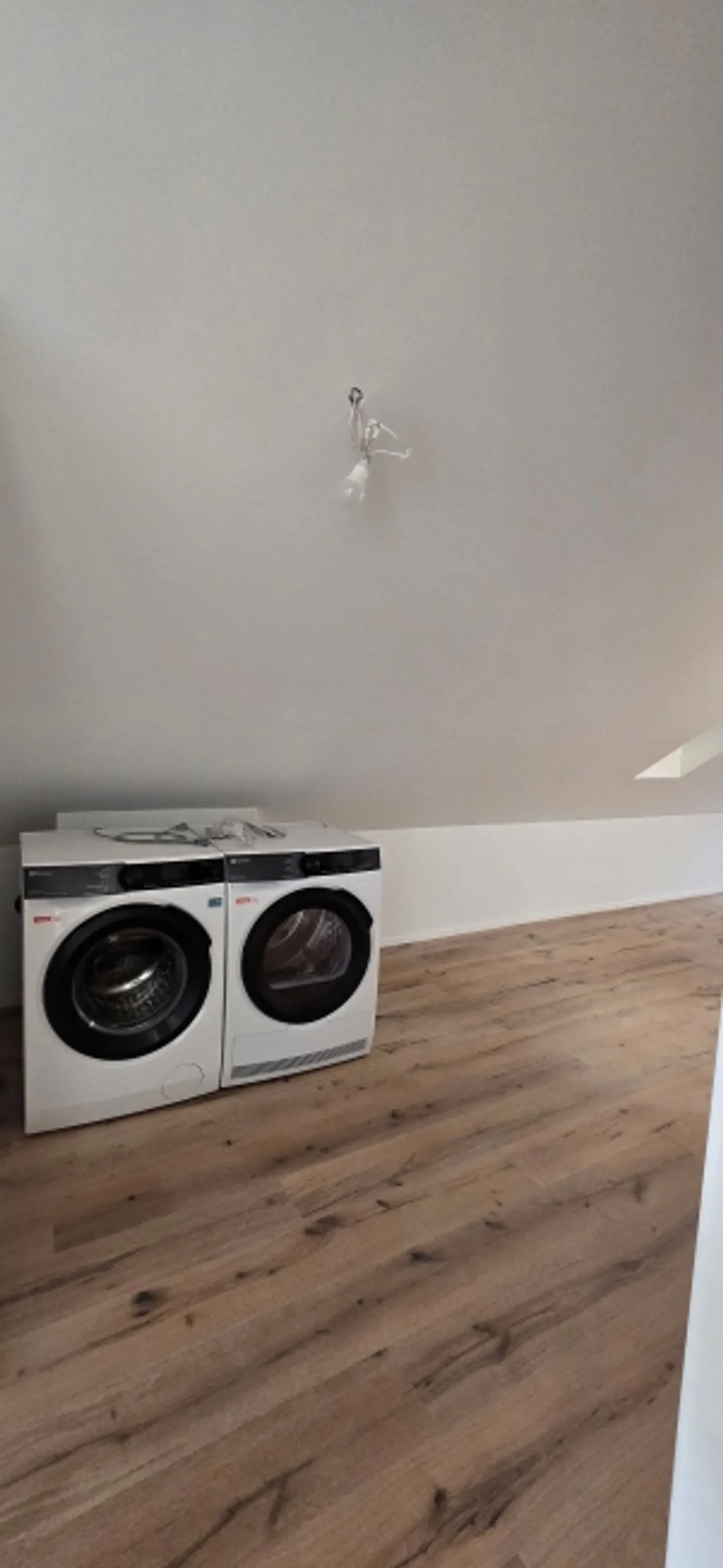 Sunny 3.5-room penthouse apartment for sale in Mettmenstetten - Photo 10 of 13