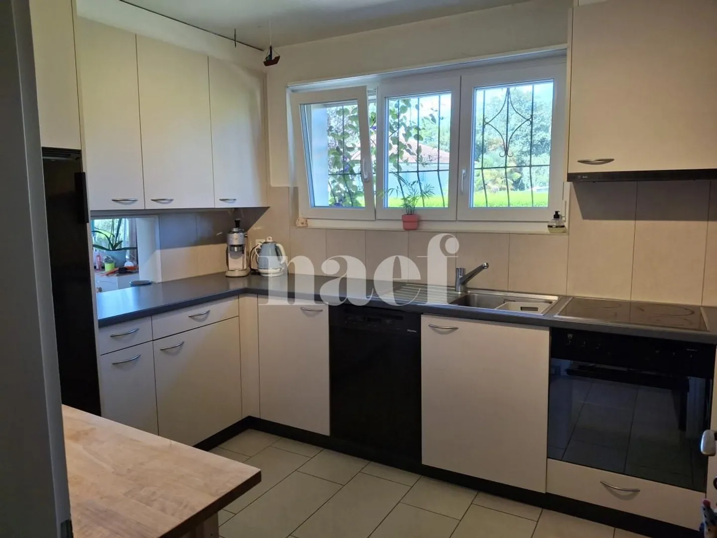 Casa indipendente di 4,5 locali con camino e giardino - Foto 2 di 8