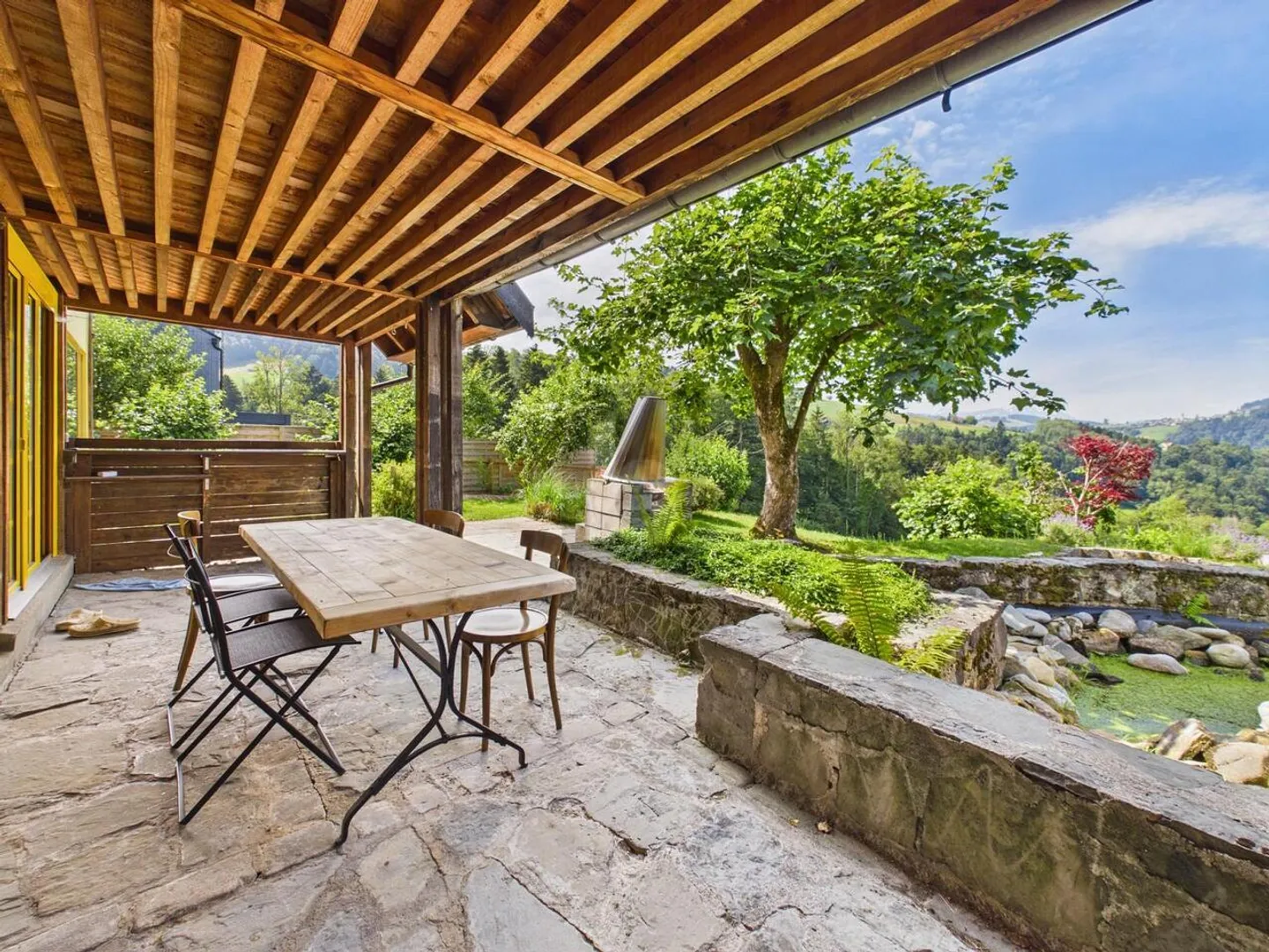 SPECIALE CON VISTA SULLE MONTAGNE E SUL VERDE - Foto 1 di 6