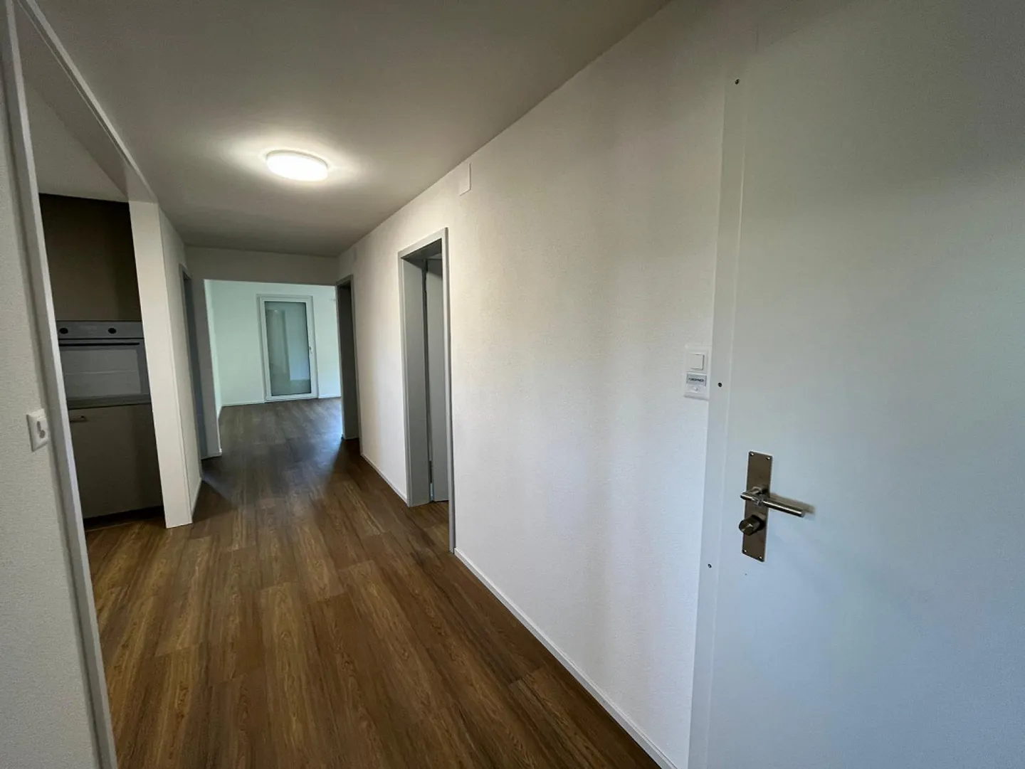 Modernes 4.5-Zimmer Apartment - Foto 3 von 11