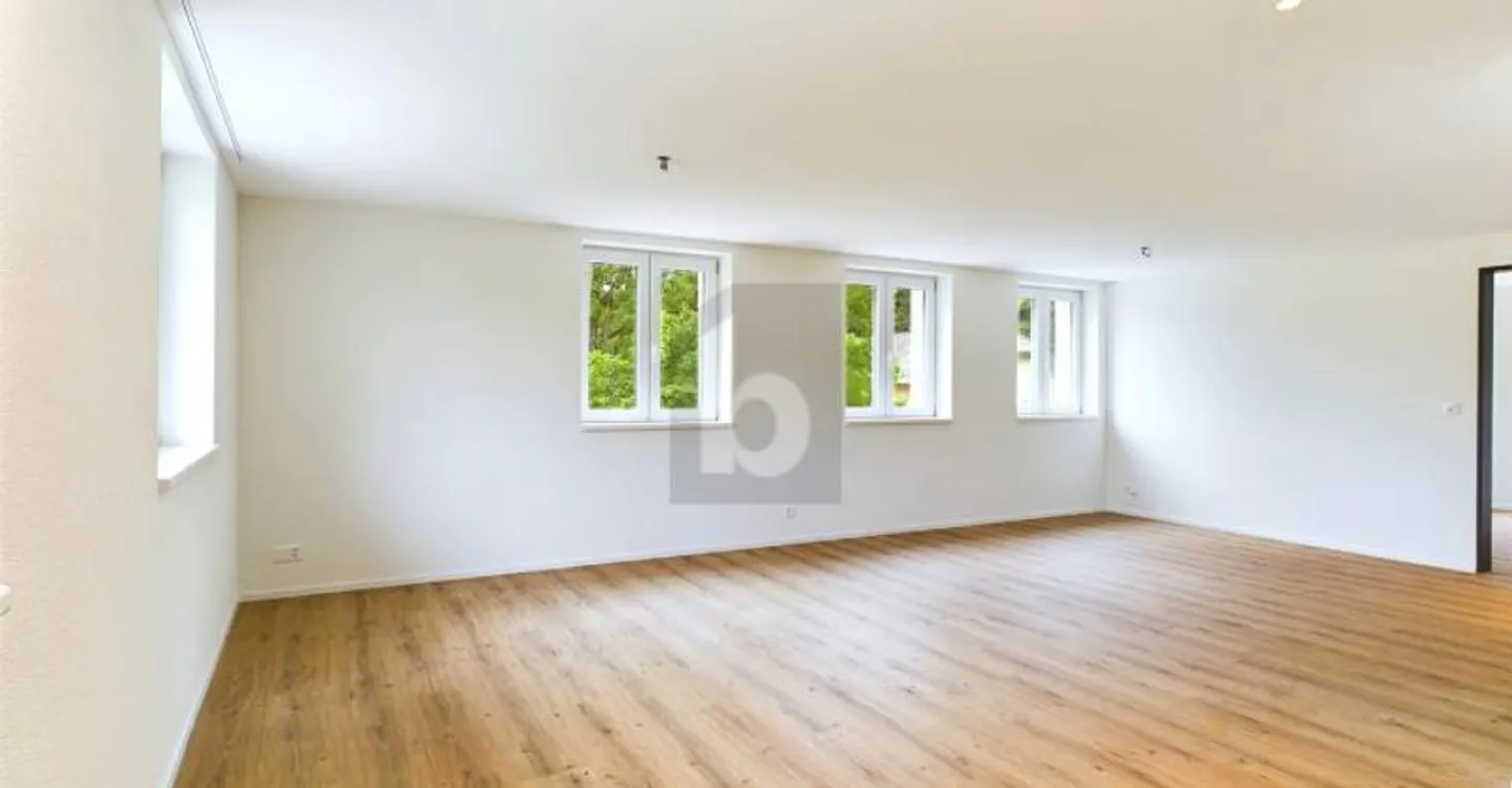 HOCHWERTIG MIT BALKON UND SICHT INS GRÜNE! - Photo 2 sur 6