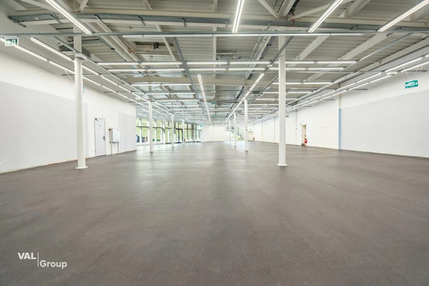 Moderne Gewerbehalle im Dreispitz - Foto 3 von 12