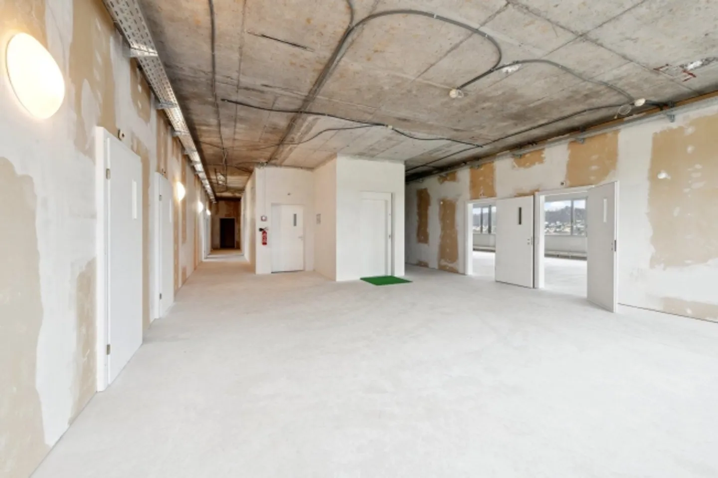Helle Büroräume 20-494m² mit Aussicht - Foto 7 von 8