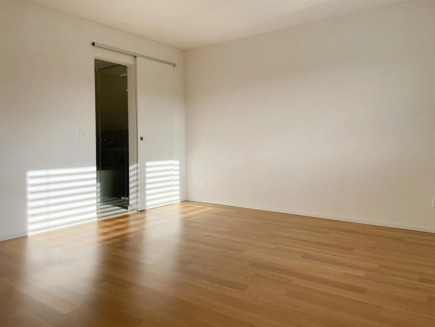 Appartement Charmant avec Grande Terrasse - Photo 8 sur 13