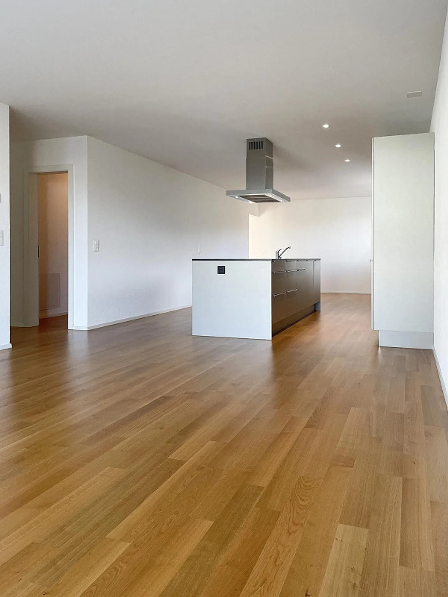 Appartement Charmant avec Grande Terrasse - Photo 4 sur 13
