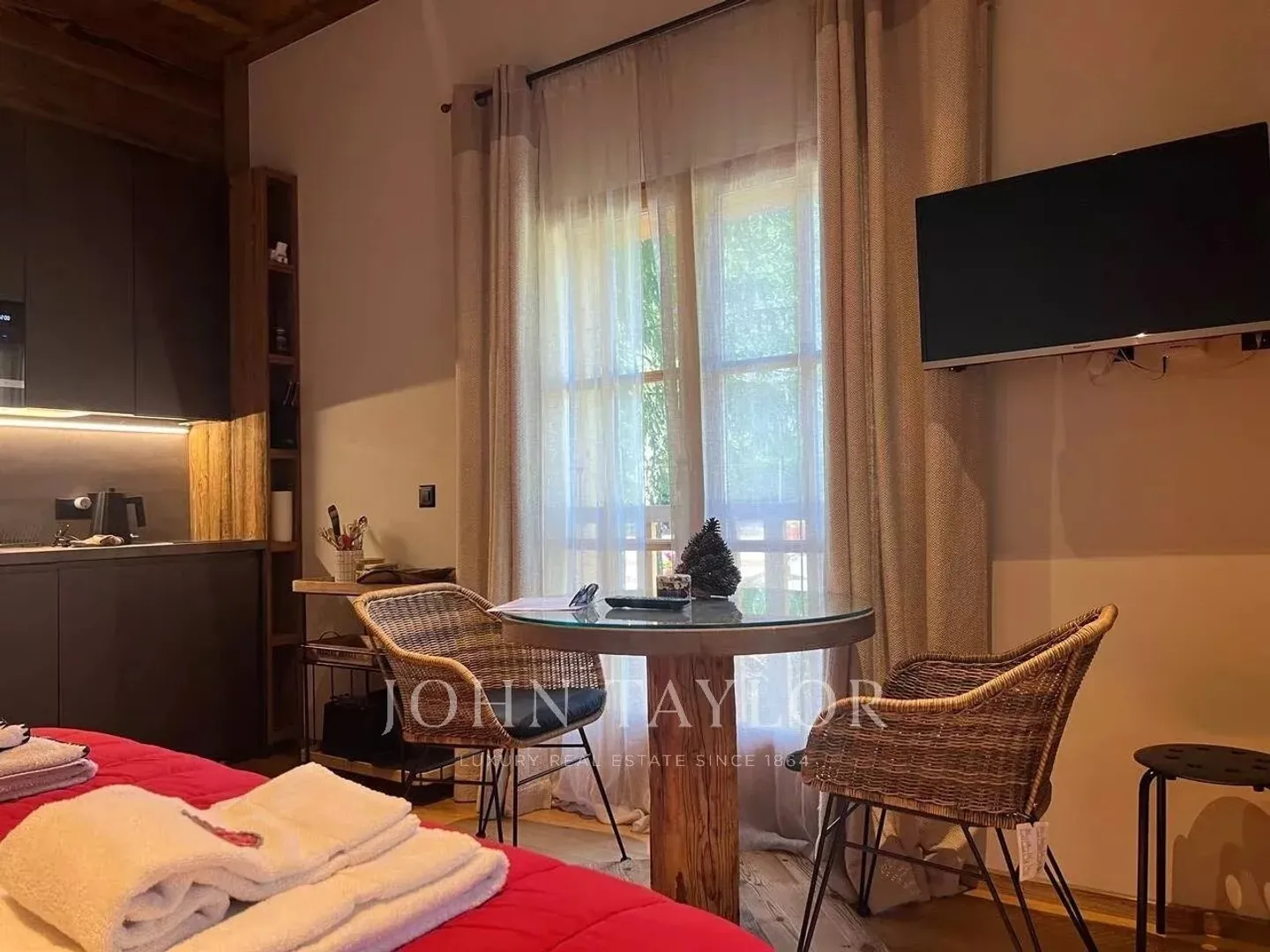 Renovated studio near the Golf Hotel for rent? Crans-Montana - Photo 12 of 12