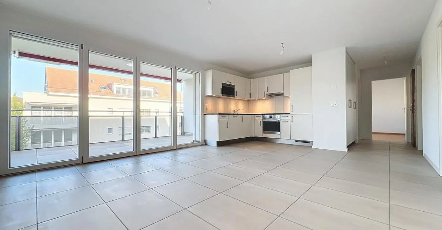 Appartement moderne avec grand balcon - Photo 3 sur 9