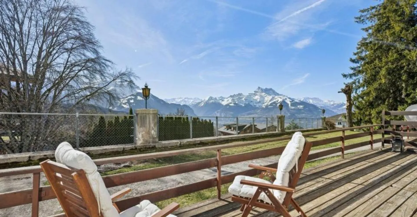 In Villars, 4p hell, renoviert, mit privatem Eingang, berufliche Möglichkeit - Foto 3 von 12