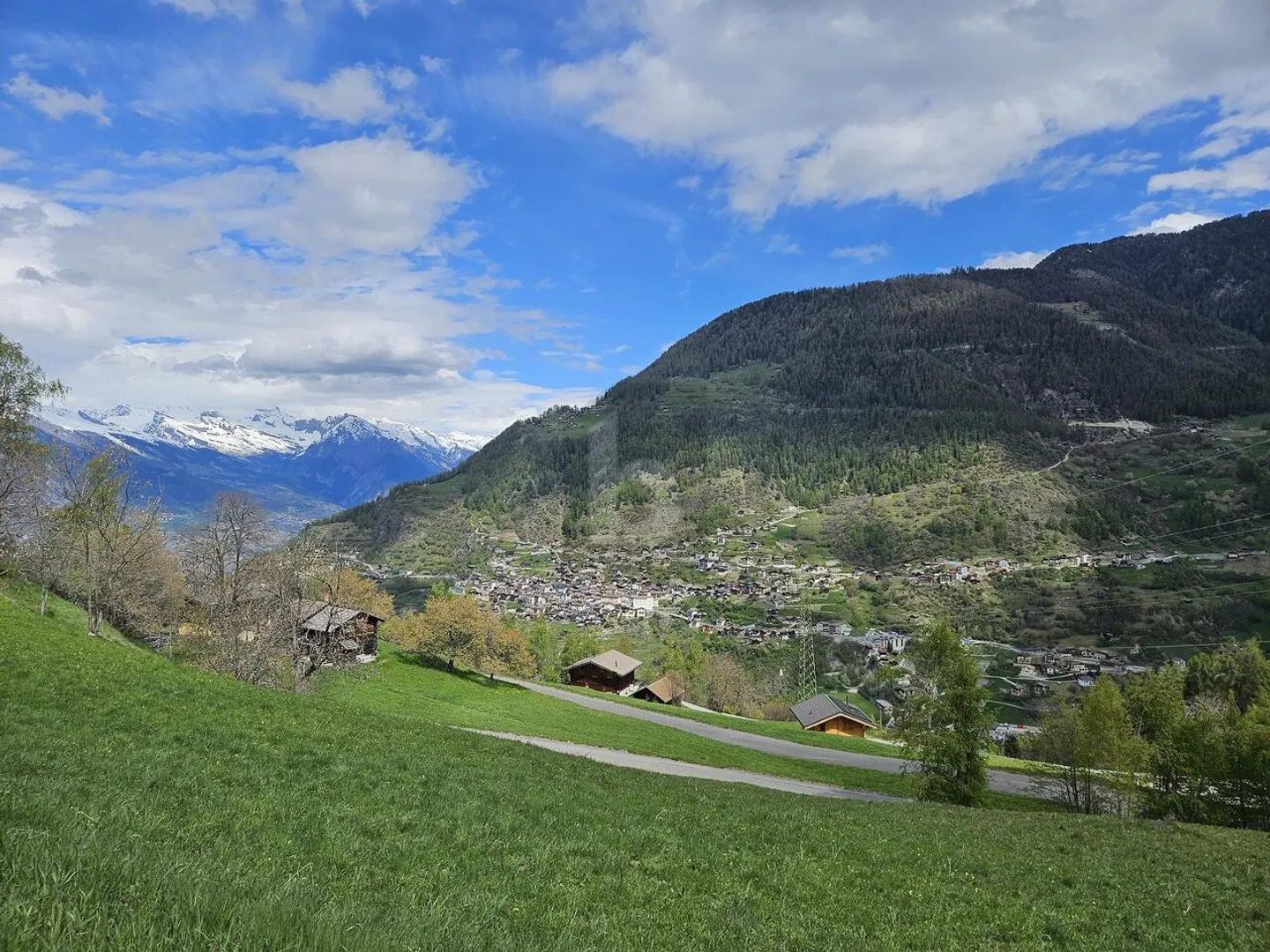 EINZIGARTIG, LUXURIÖS UND ATEMBERAUBENDE AUSSICHT - Foto 1 von 5