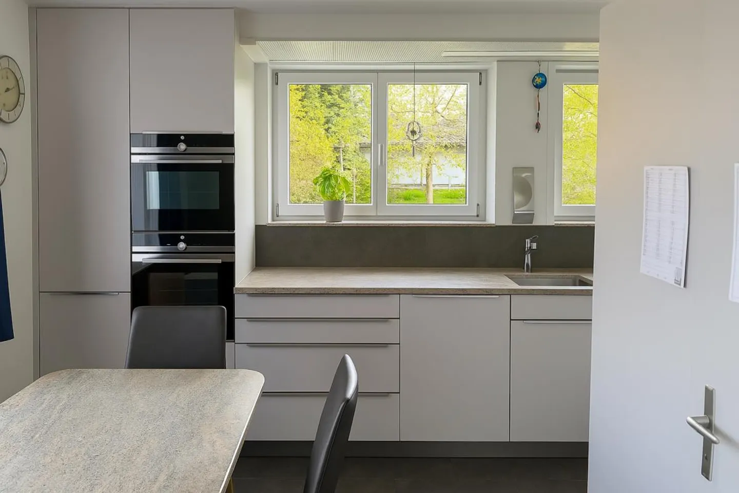 Living with style and plenty of space - Photo 3 of 13