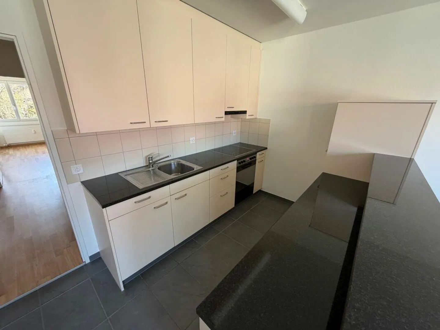 3.5-room apartment on the 3rd floor - Photo 4 of 9