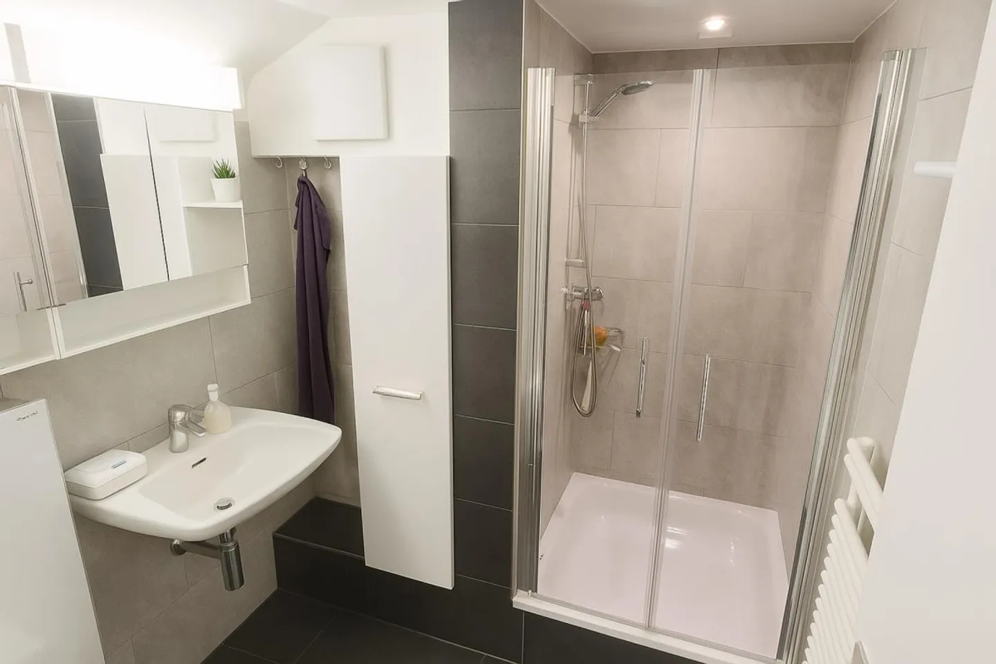 Living with style and plenty of space - Photo 8 of 13