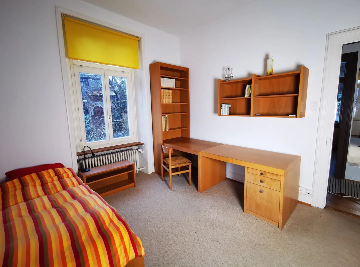 Stylish Apartment with Garden - Photo 2 of 10