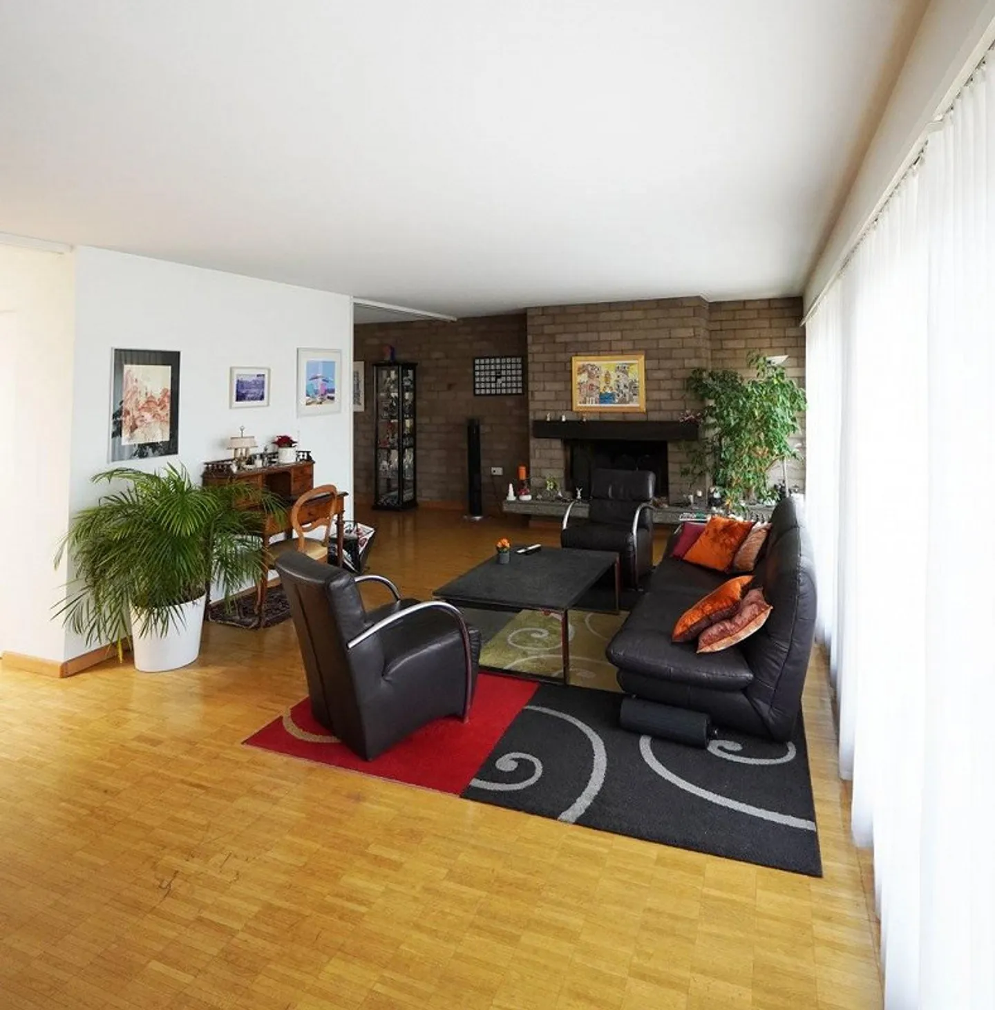 Stylish living in a quiet location in Basel - Photo 4 of 11