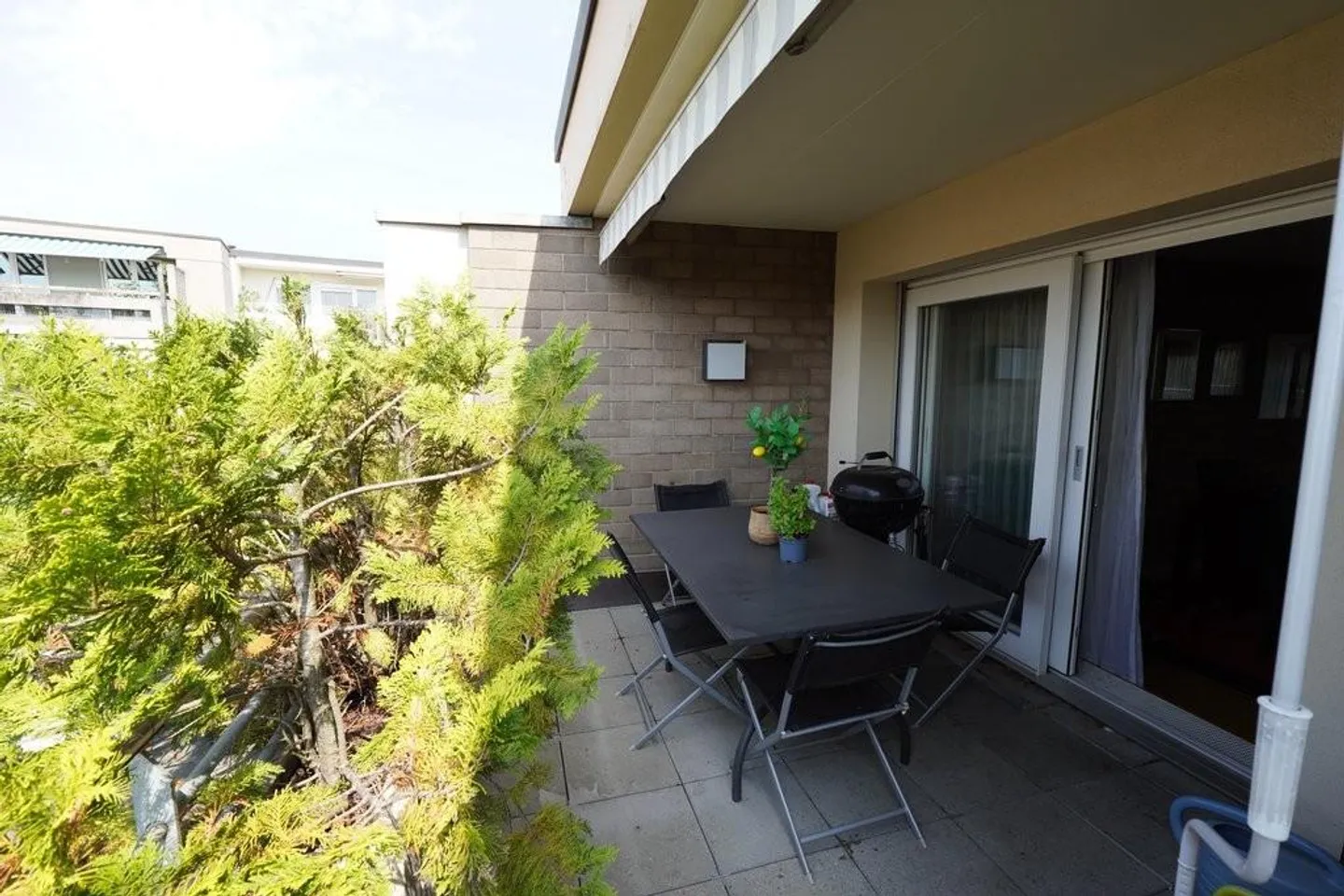 Stylish living in a quiet location in Basel - Photo 10 of 11