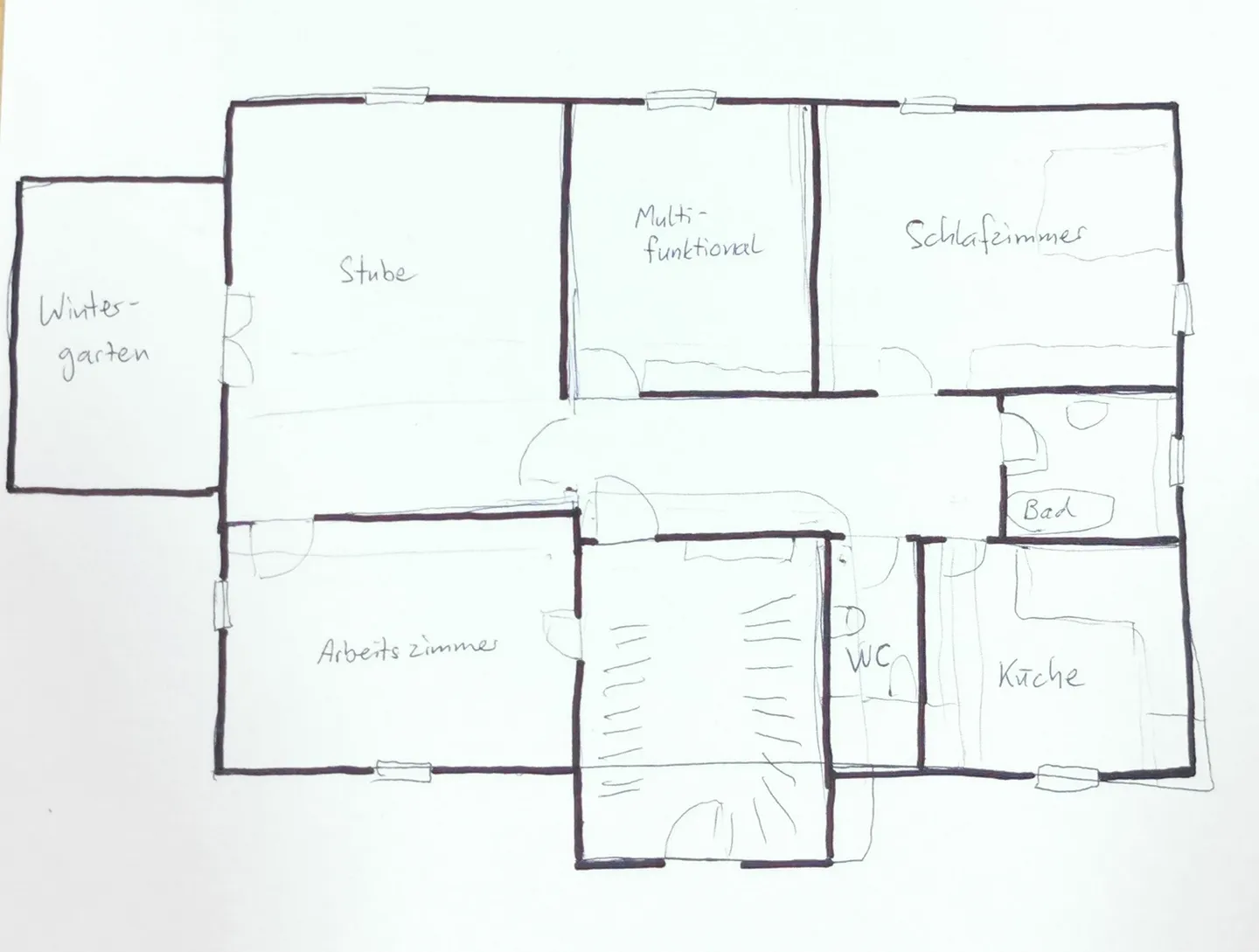 Stylish Apartment with Garden - Photo 8 of 10