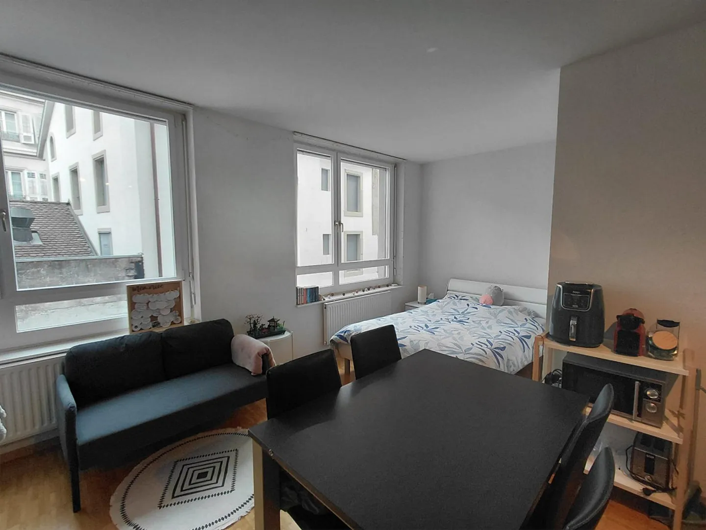 Studio moderno e luminoso nel cuore di Friburgo - Foto 1 di 6