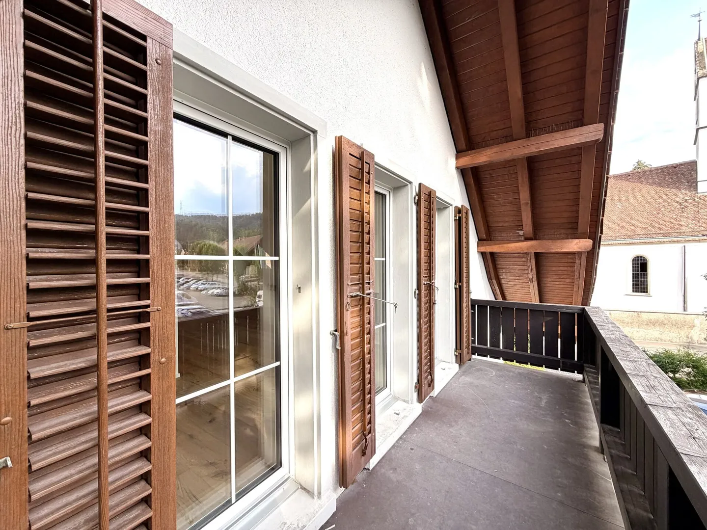 Appartamento 4.5 stanze come nuovo completamente ristrutturato! - Foto 11 di 12