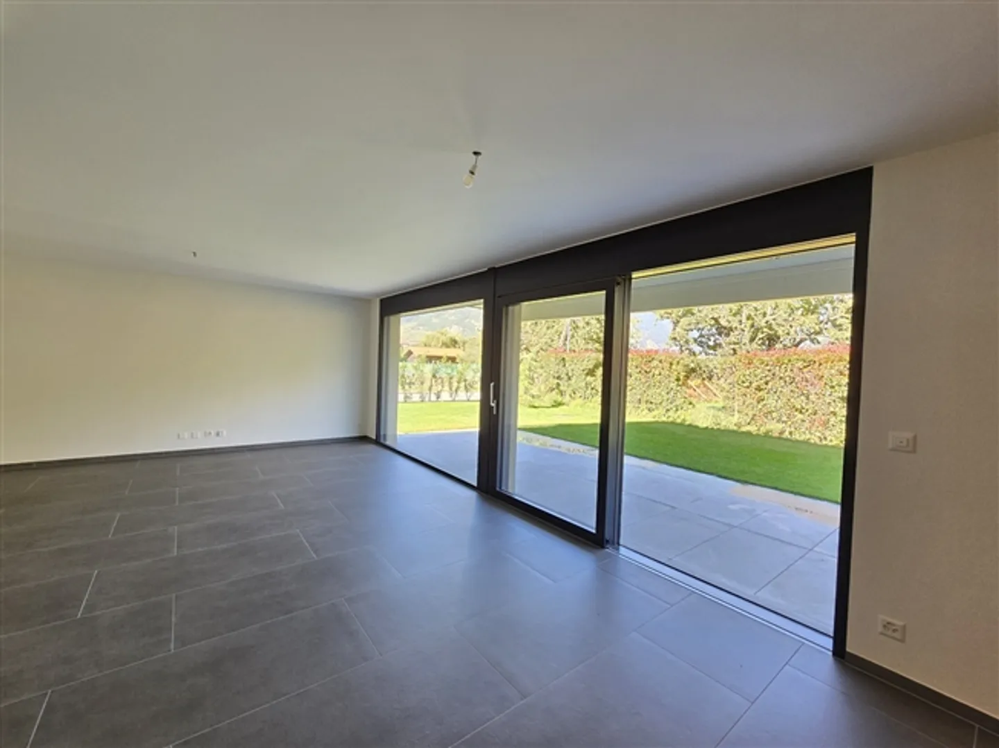 New semi-detached house / 199 m2 and 847 m3 / Martigny / ref. 10242565 - Photo 4 of 13