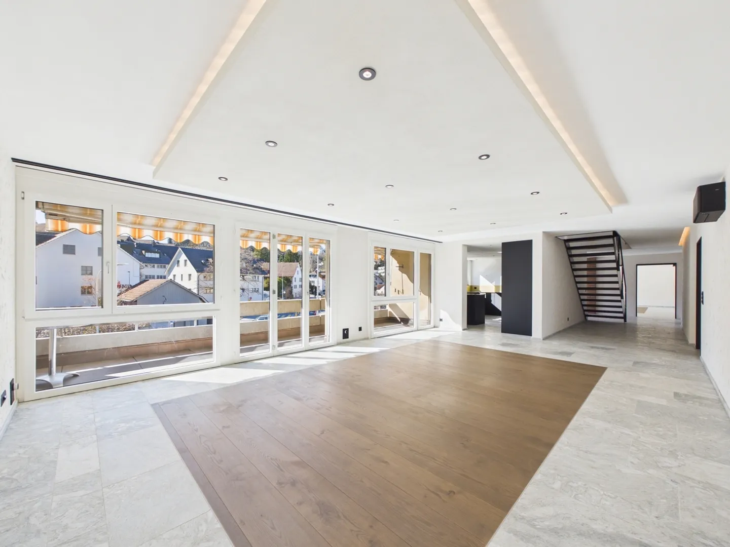 Exclusive maisonette apartment with a feel-good character - Photo 2 of 20