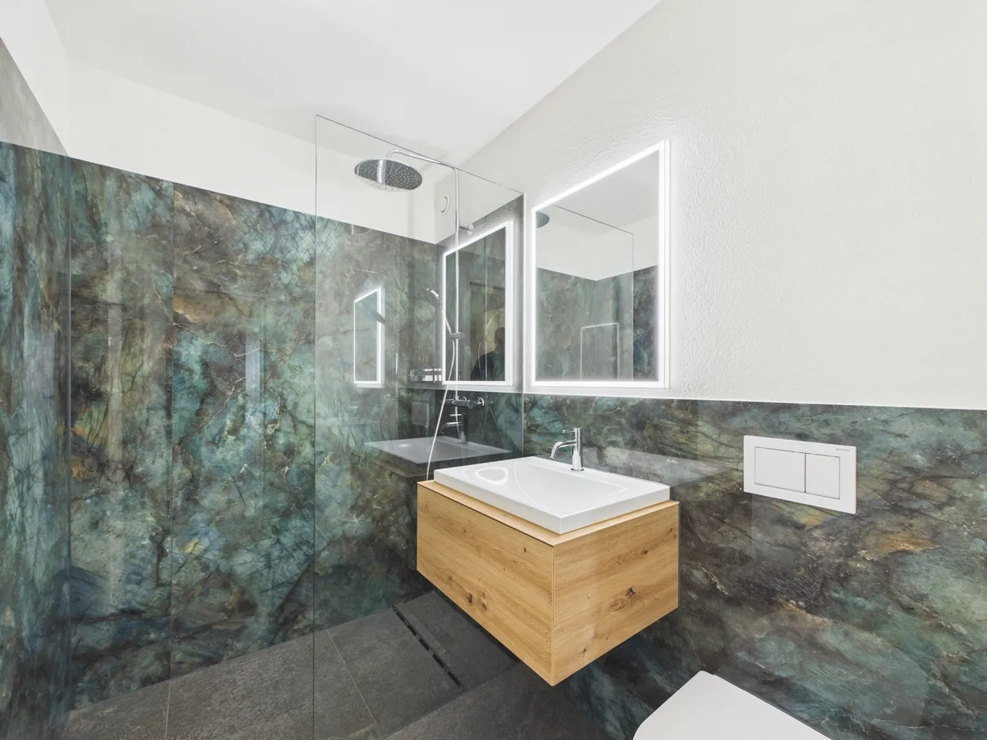 Exclusive maisonette apartment with a feel-good character - Photo 5 of 20