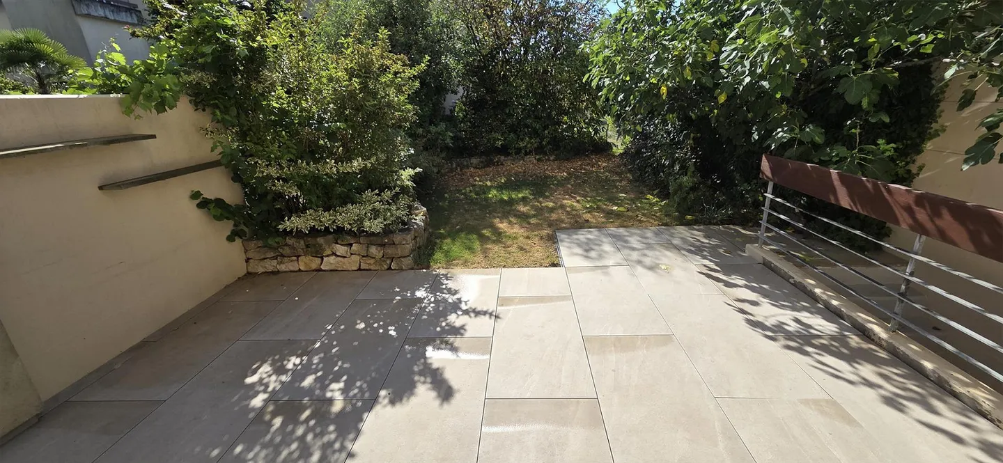 Casa a schiera di 4,5 - 5 locali con giardino - Foto 2 di 16