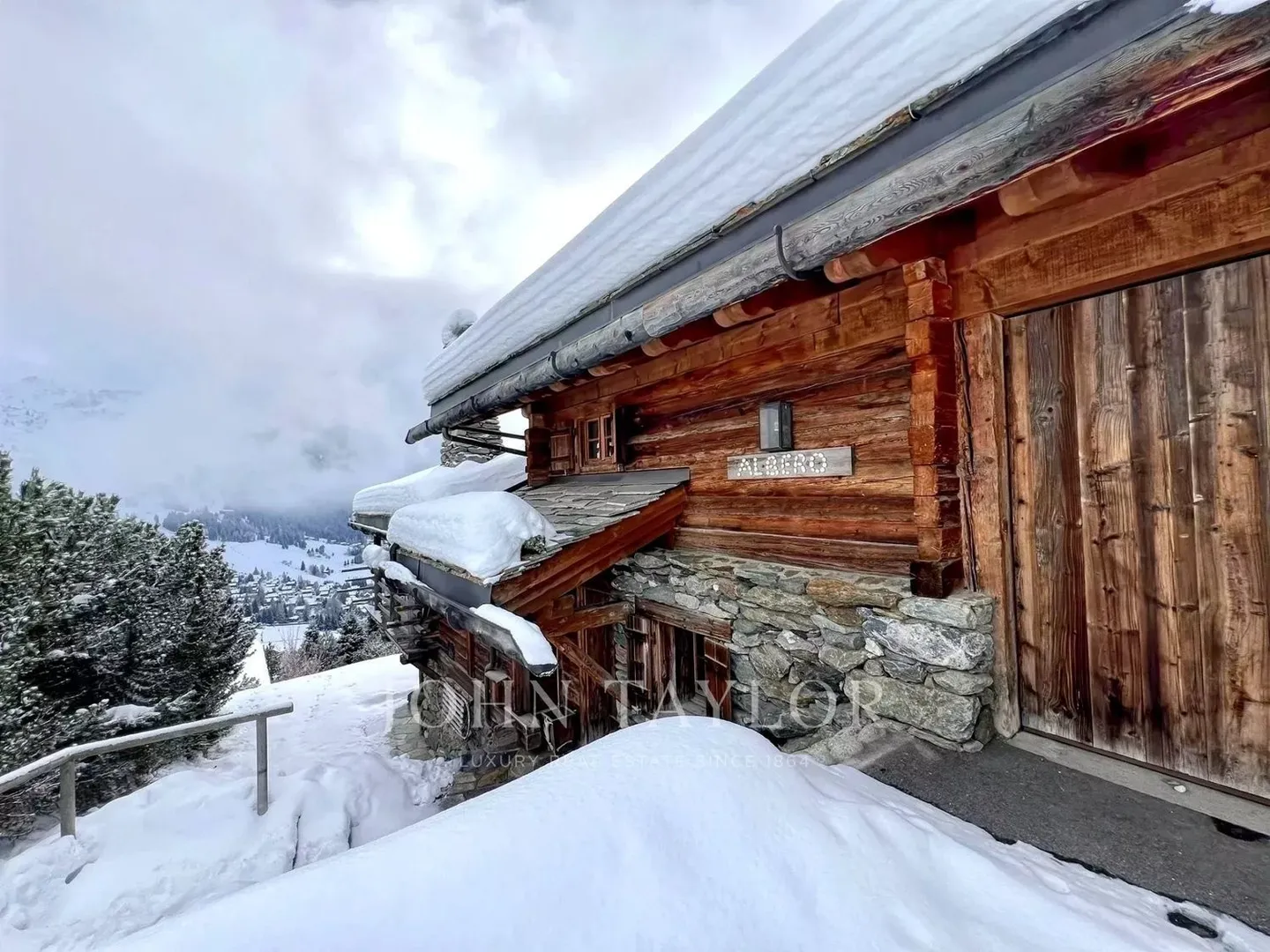 Authentic Alpine Chalet for Rent - Verbier - Photo 3 of 13