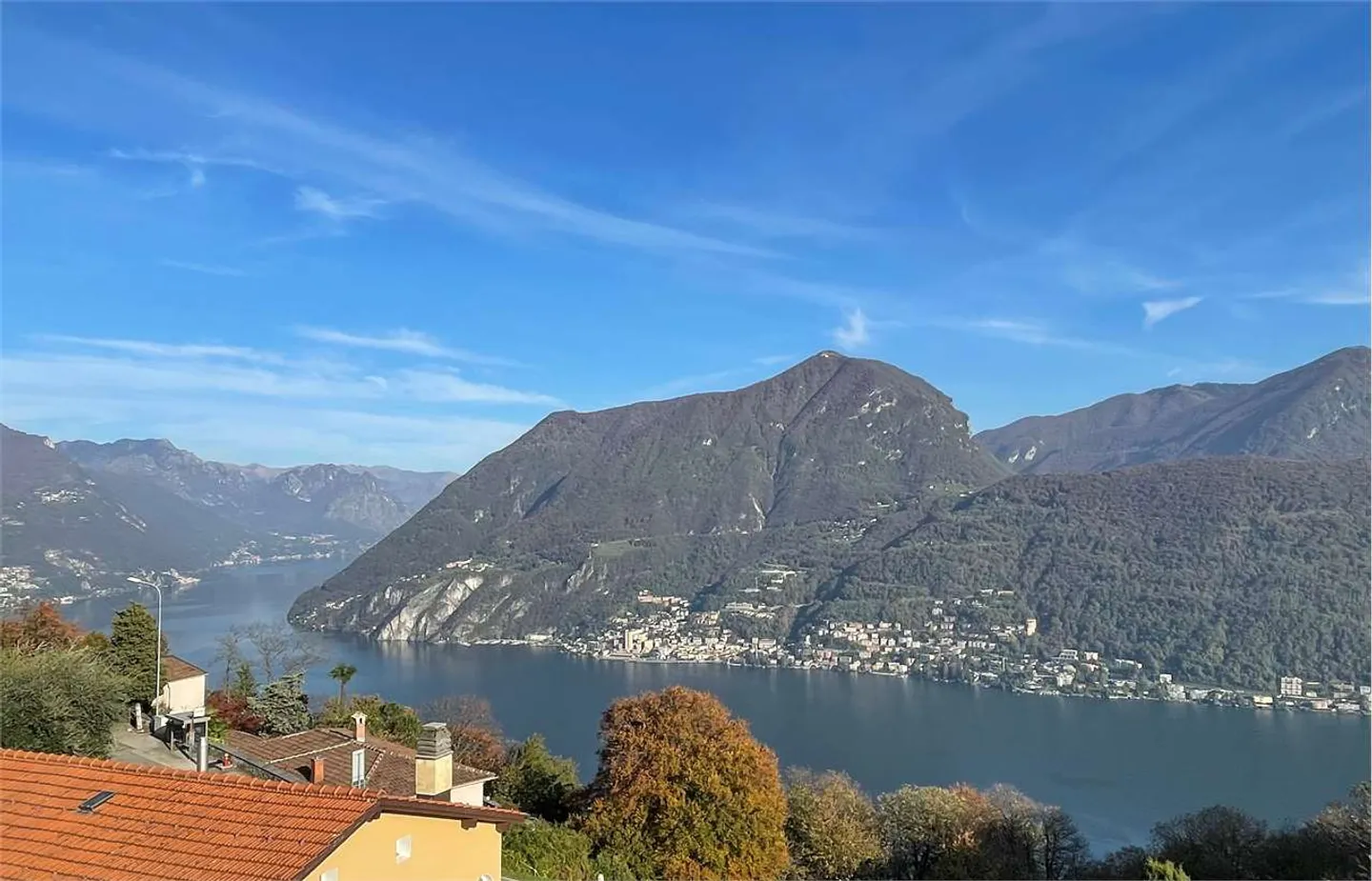 Two-family house with wonderful lake view in Carona - Photo 1 of 10
