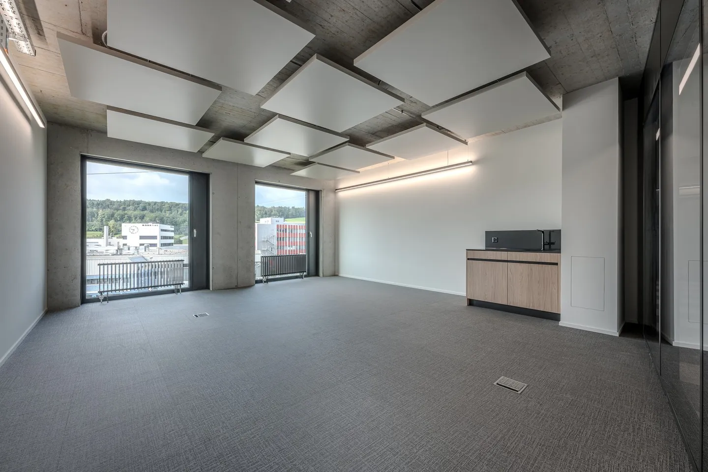 Spacious Storage Room in Quiet Area - Photo 4 of 9