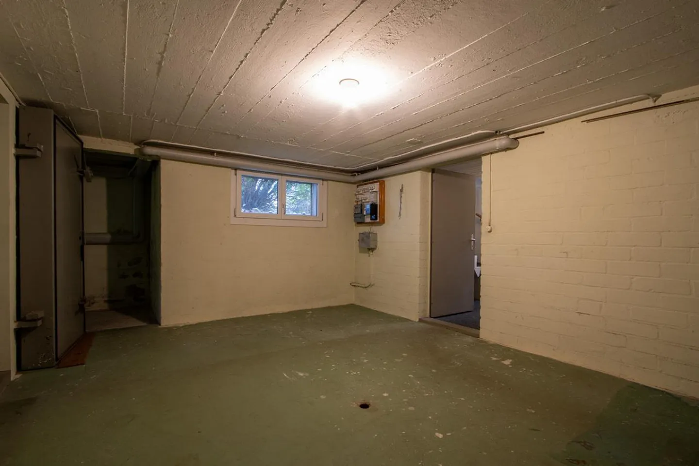Attractive property with versatile potential for use - Photo 20 of 25