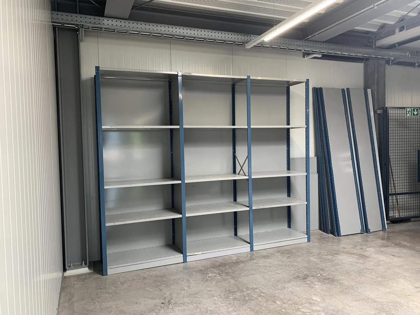 Moderne Lagerfläche - Foto 4 von 8