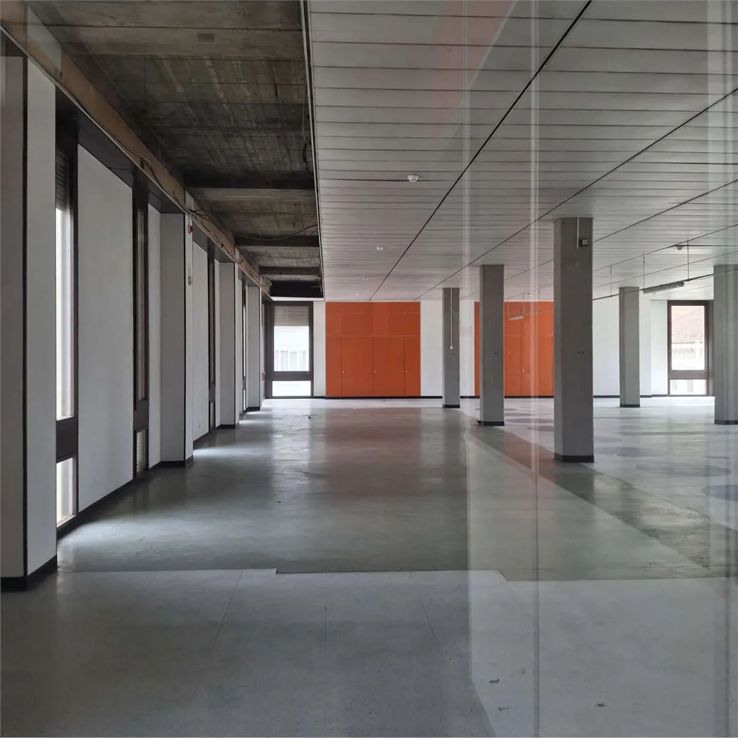 Verkauf von großen, renovierten Gewerbeflächen - Bellinzona Zentrum - Foto 4 di 4