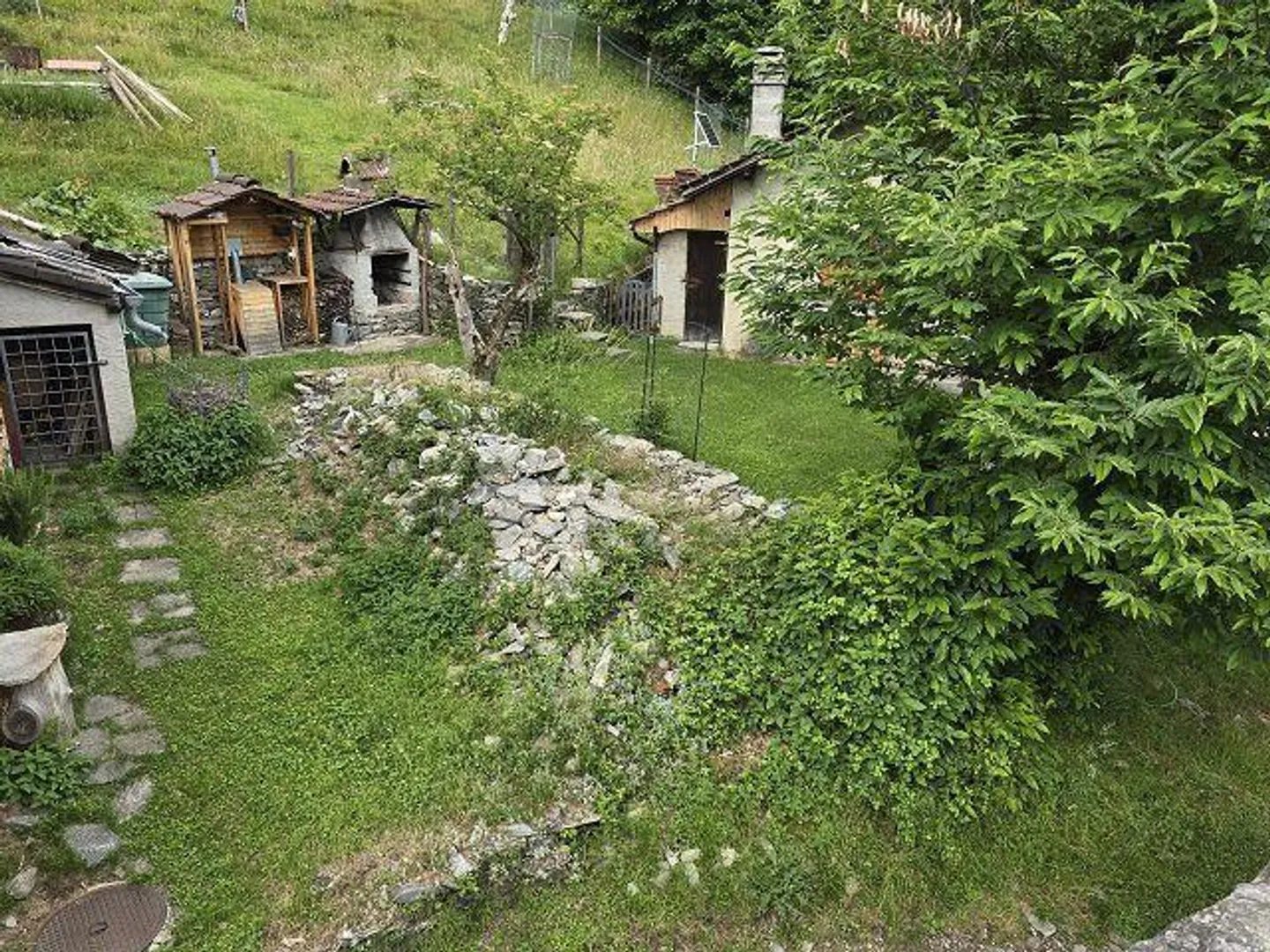 2 Rustiques dans un emplacement très calme et ensoleillé avec vue / 2 rustici con t... - Photo 15 sur 36