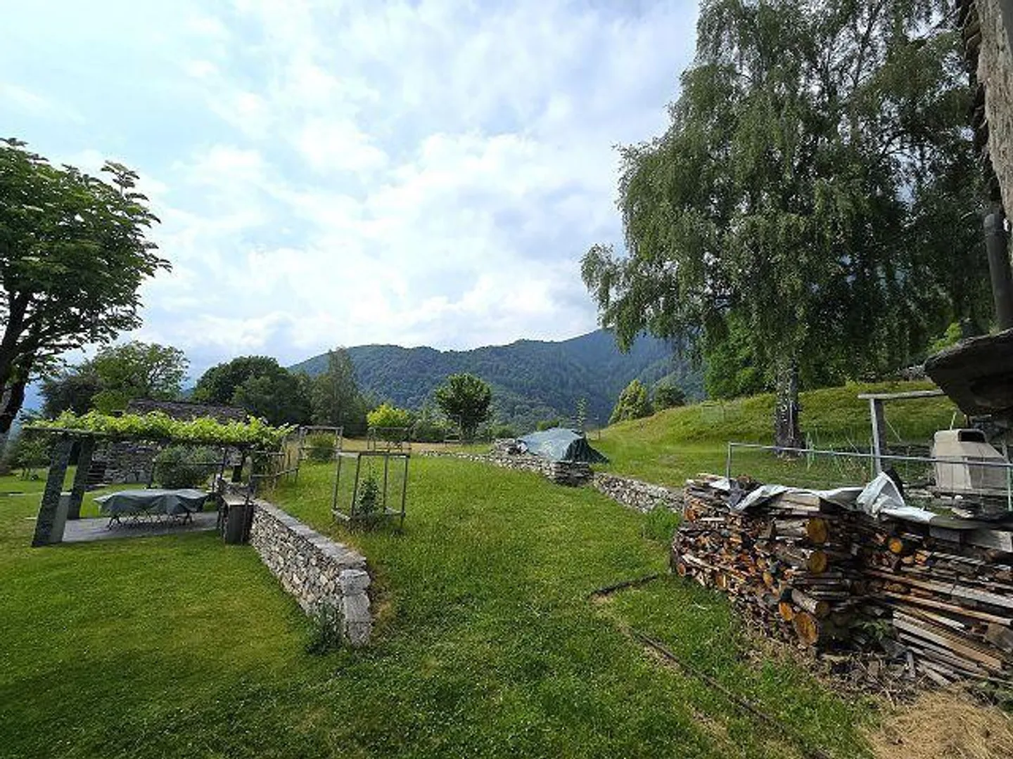 2 Rustiques dans un emplacement très calme et ensoleillé avec vue / 2 rustici con t... - Photo 16 sur 36