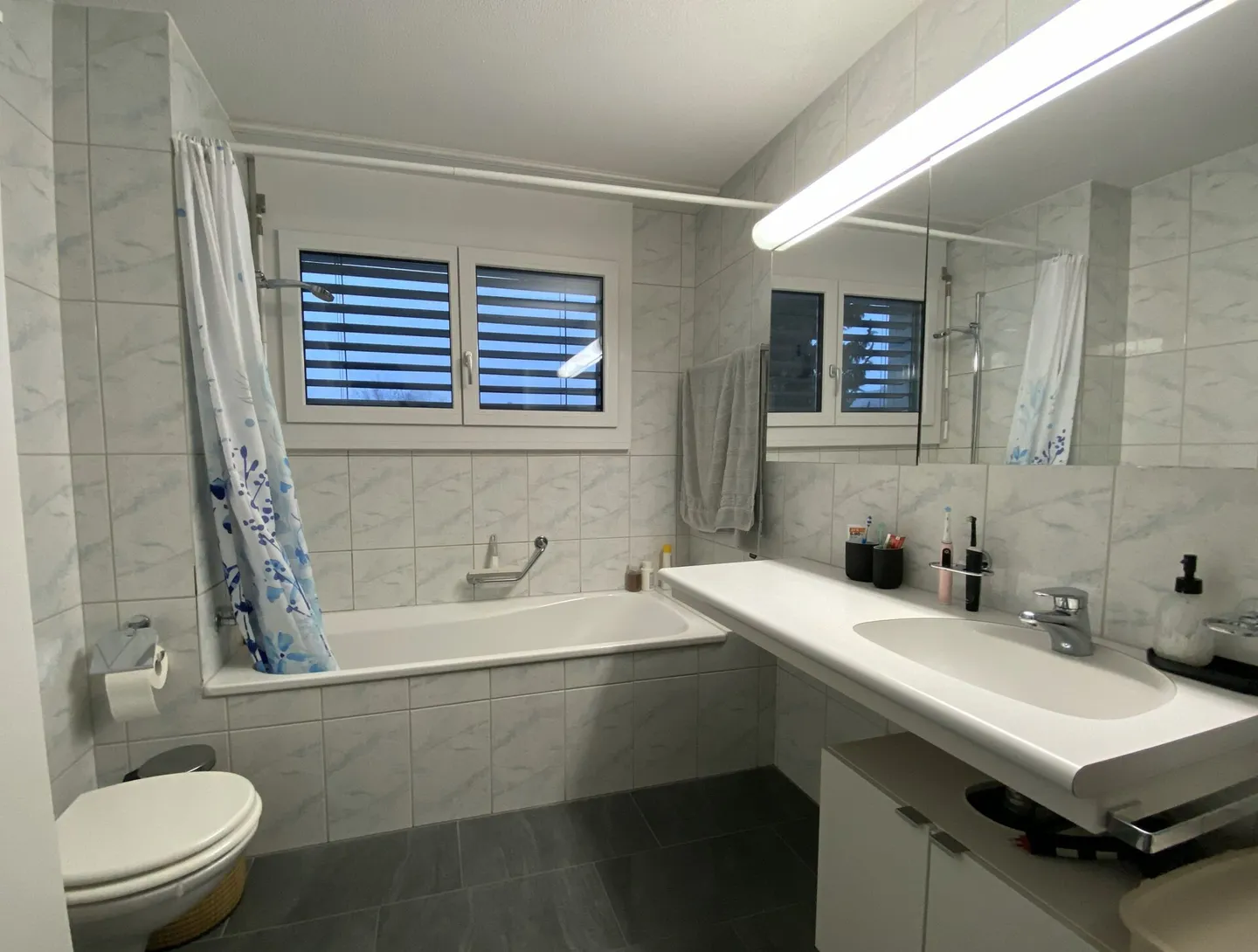 Appartement moderne, lumineux et attrayant de 3,5 pièces au centre de Fislisbach - Photo 8 sur 10