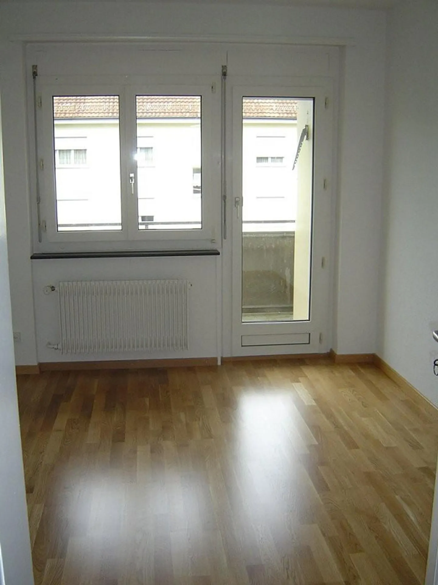 MODERN APARTMENT - TOP ACCESSIBLE - Photo 5 of 6