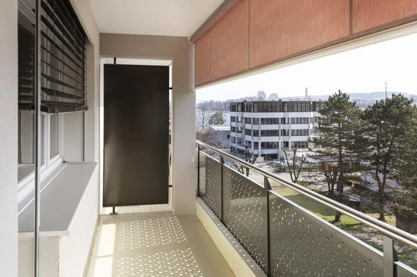 Apartment for rent - Photo 4 of 5