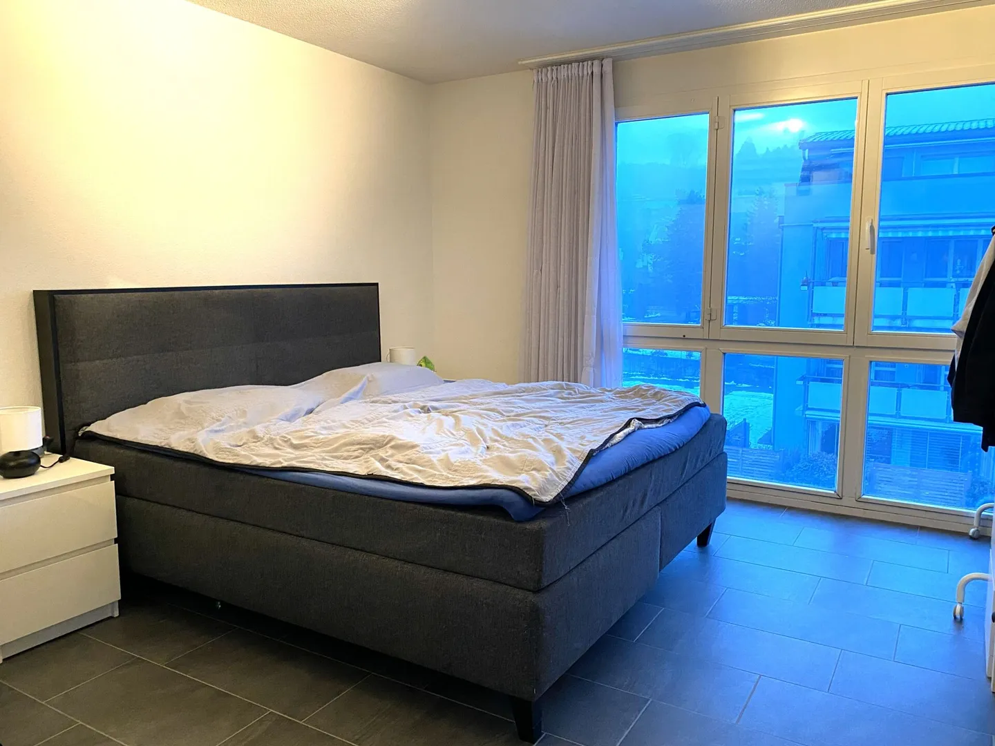 Appartement moderne, lumineux et attrayant de 3,5 pièces au centre de Fislisbach - Photo 6 sur 10