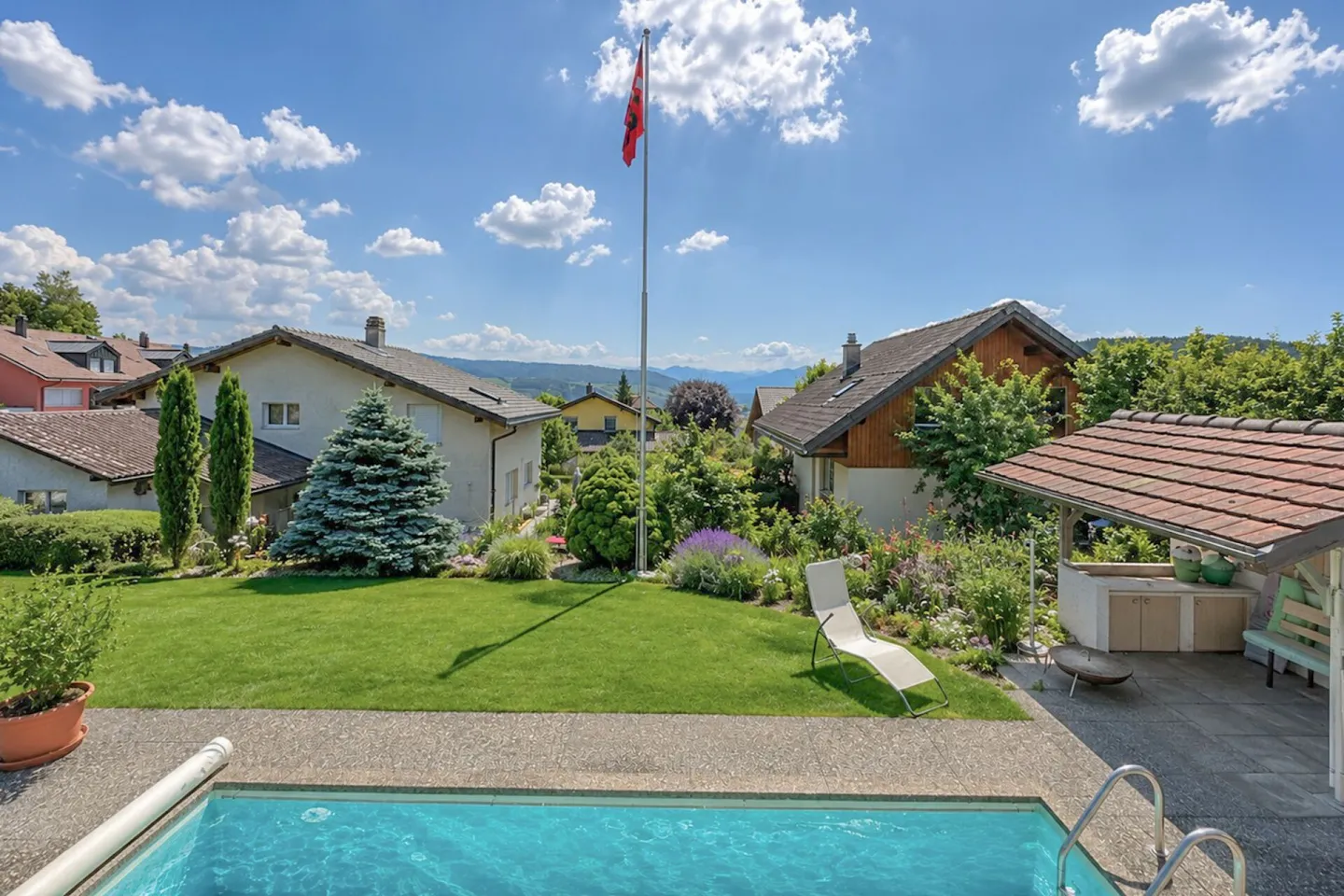Charmantes Familienhaus mit Pool - Foto 15 von 16