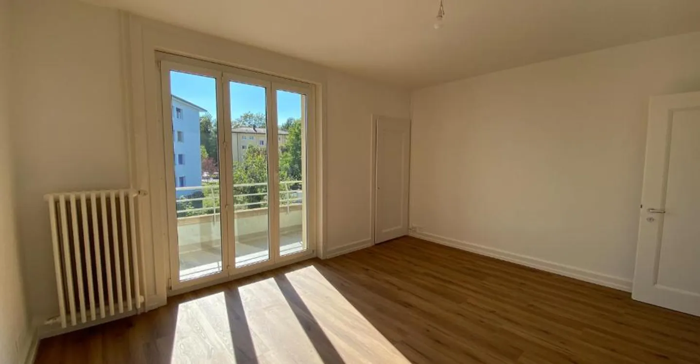 Renovated 3-room apartment on the 1st floor - Photo 3 of 7