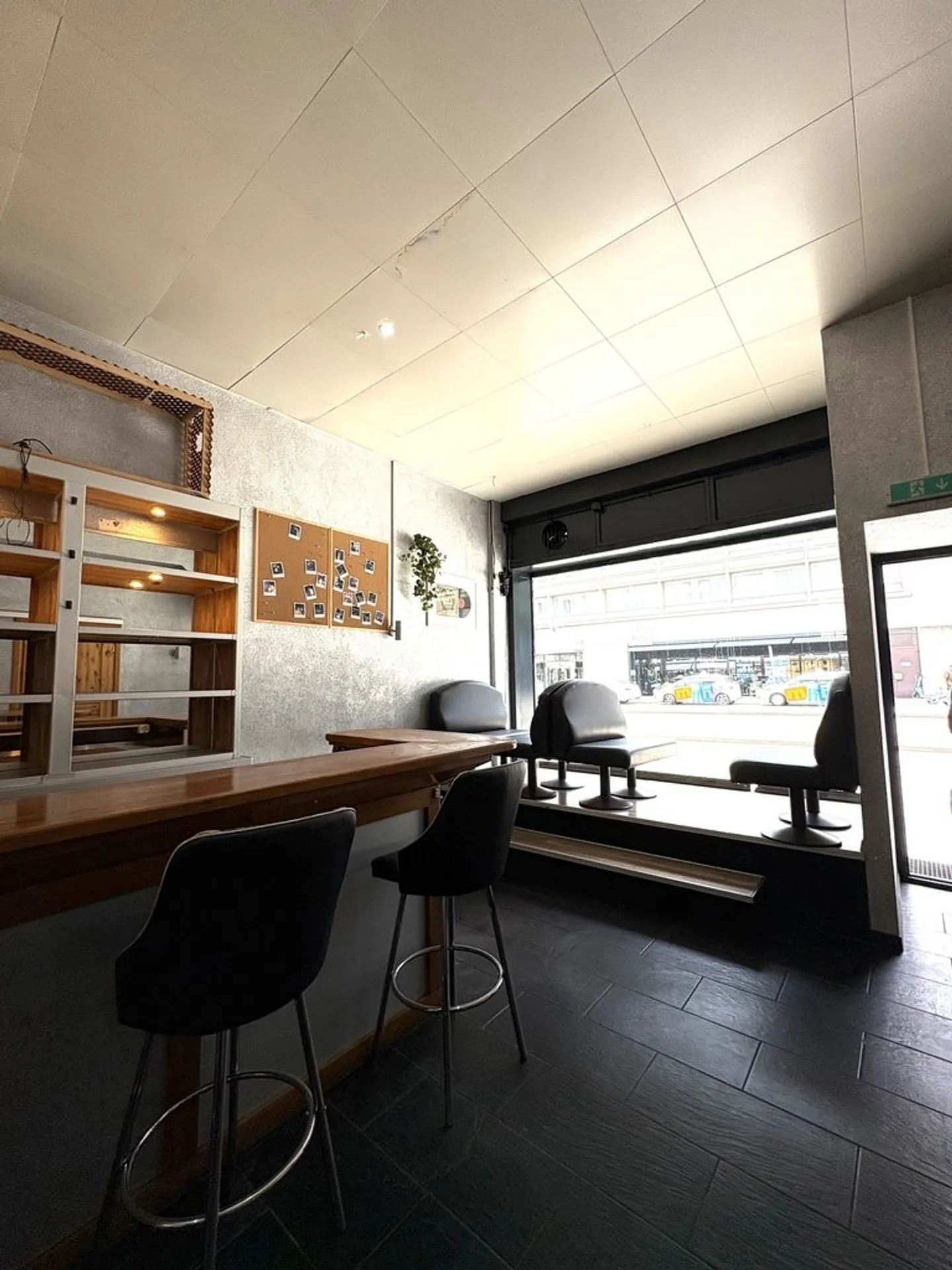 Basel Heuwaage : espace commercial polyvalent de 65 m2 dans un emplacement central - Photo 2 sur 4