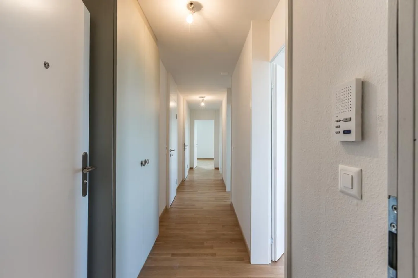 Quietly Located Apartment - Photo 2 of 6
