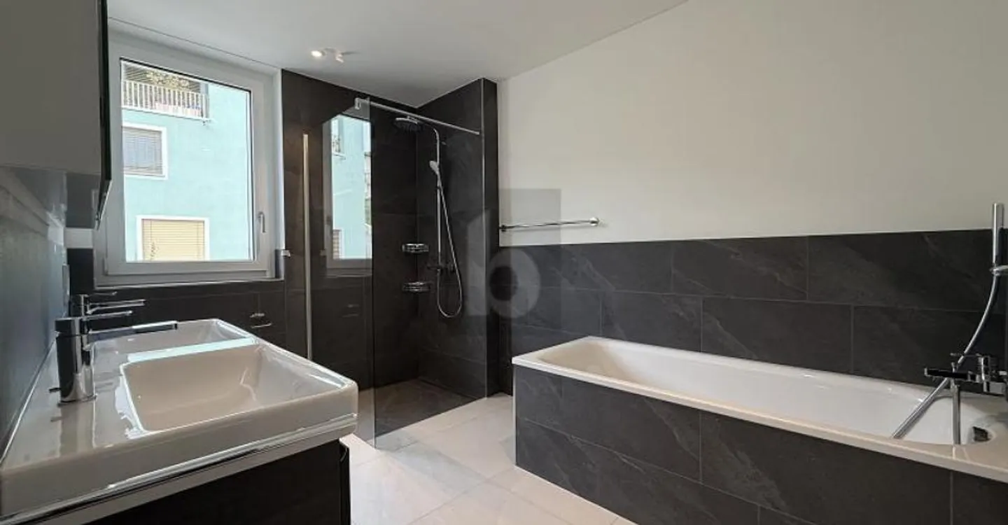 Grosszügige Wohnung mit Balkon - Foto 3 von 6