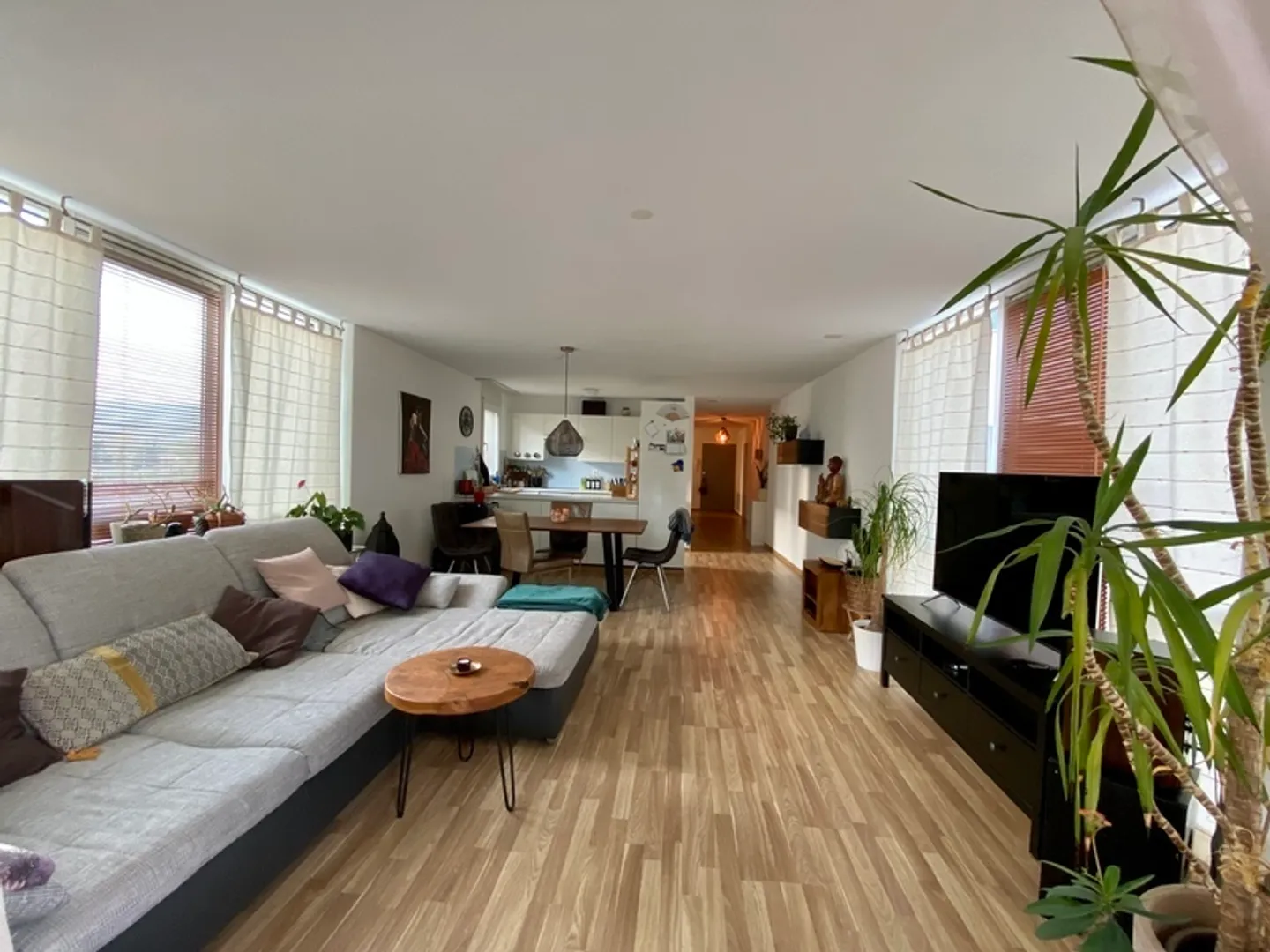 Appartement lumineux 4.5 pièces - Photo 2 sur 10