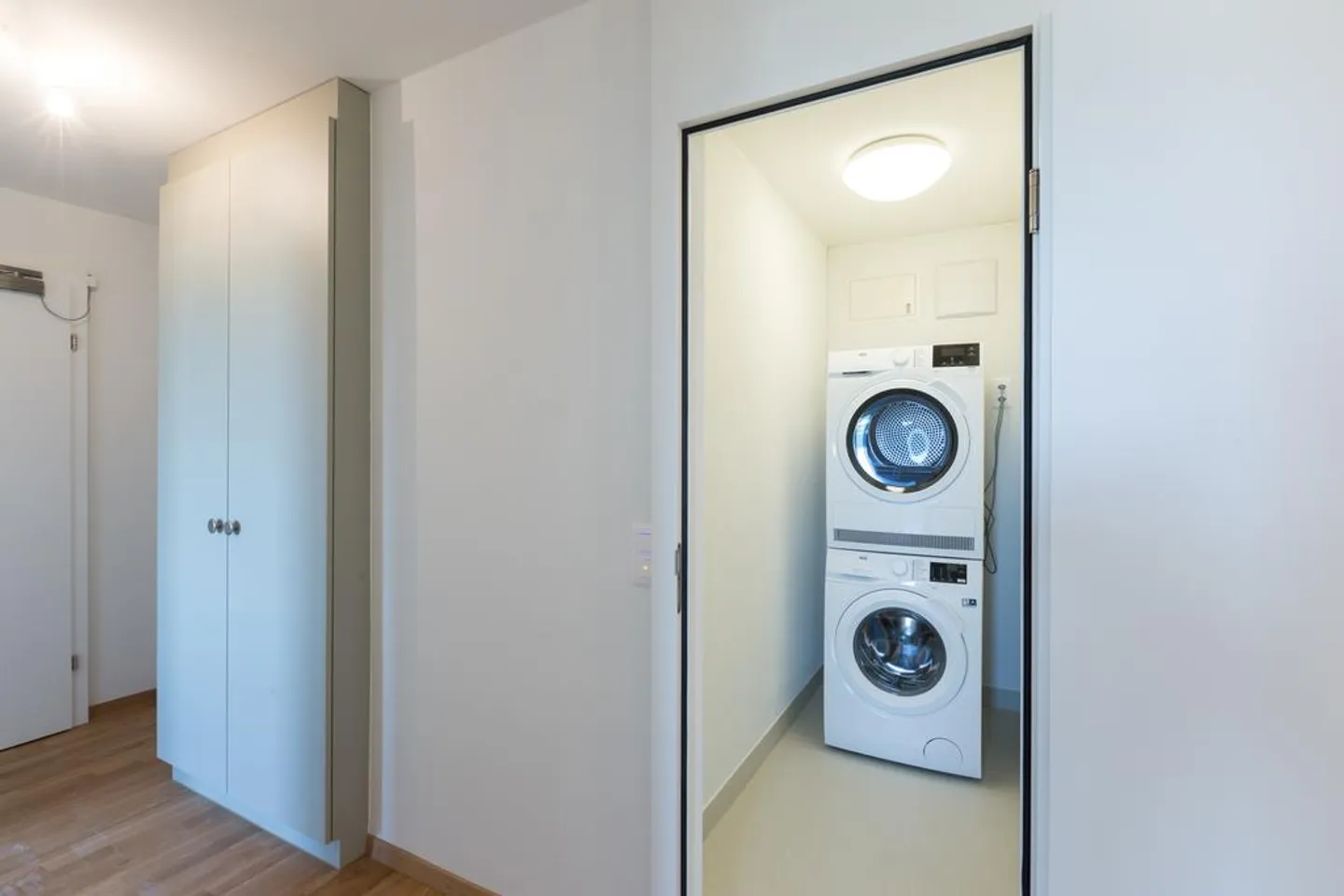 Quietly Located Apartment - Photo 4 of 6