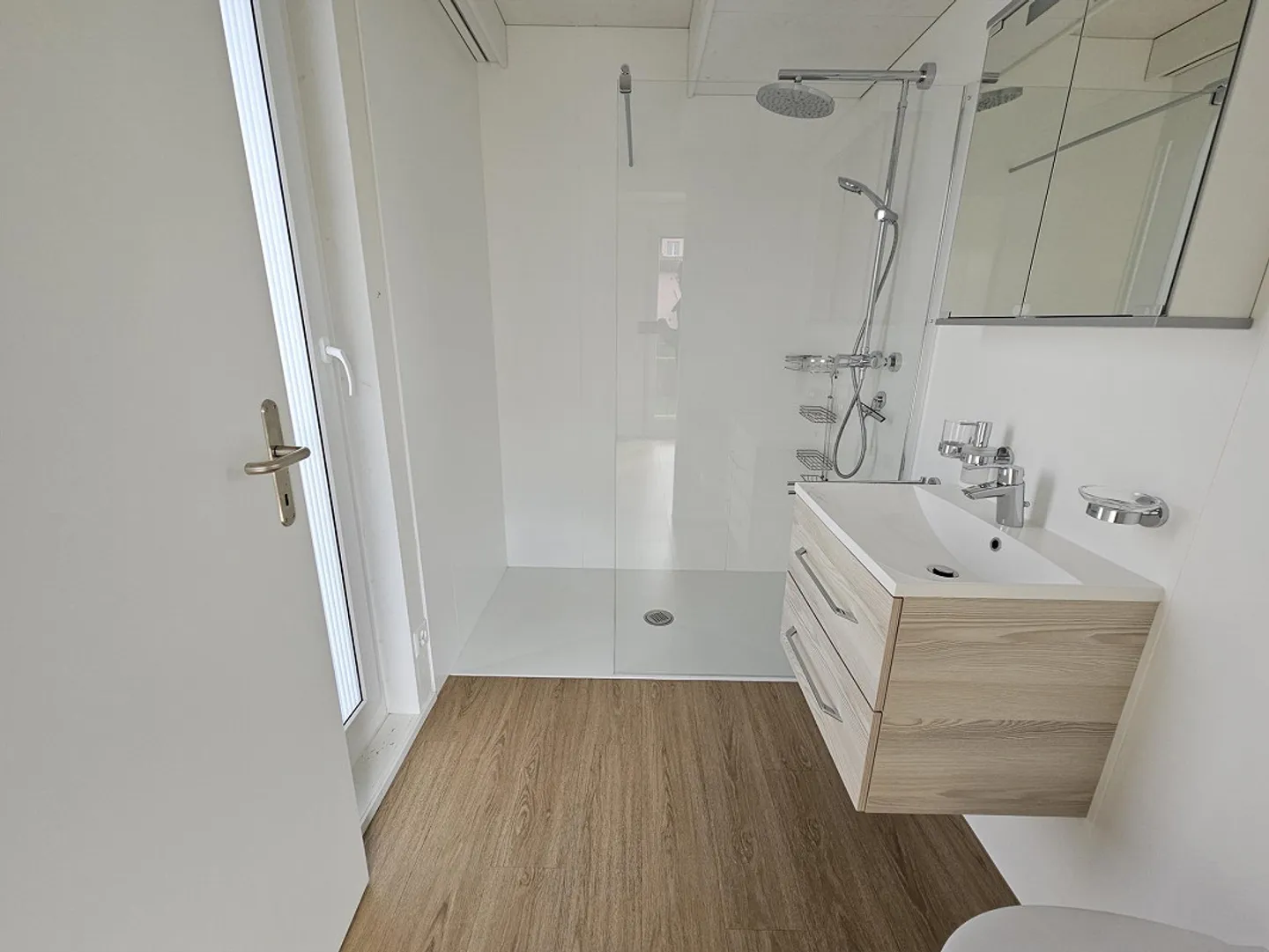 Vivre durablement – Maison stylée de 2,5 pièces avec vue sur le lac à Uttwil - Photo 12 sur 22